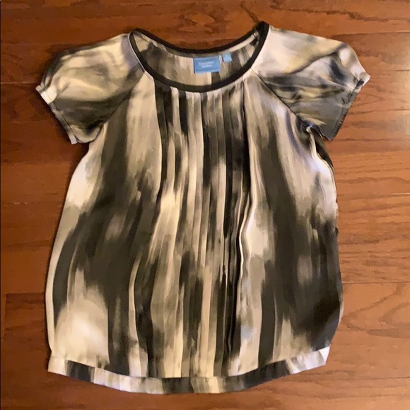 Simply Vera Vera Wang Tops - Vera Wang Blouse. Gray Off-Wh Black Sz XS